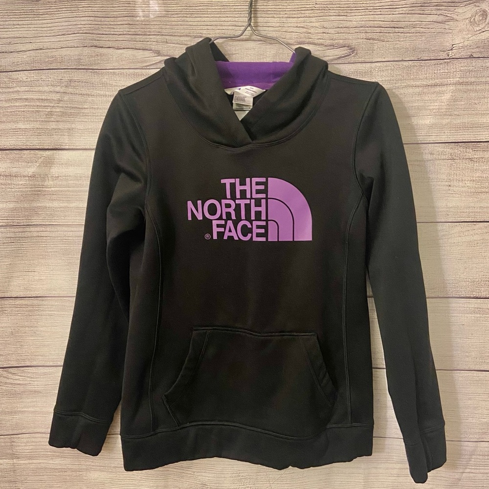 Women's North Face pullover hoodie Medium New without tags